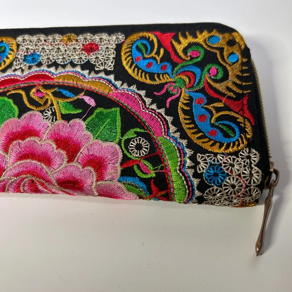 Floral Embroidered Wallet Black Zip‎ Around Organizer Women's Flower Boho Peony